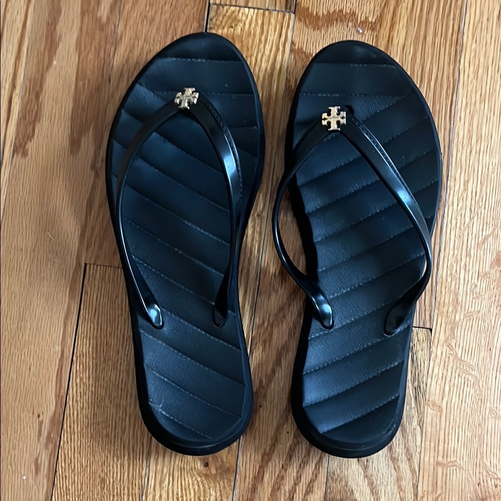 TORY BURCH KIRA FLIP FLOPS